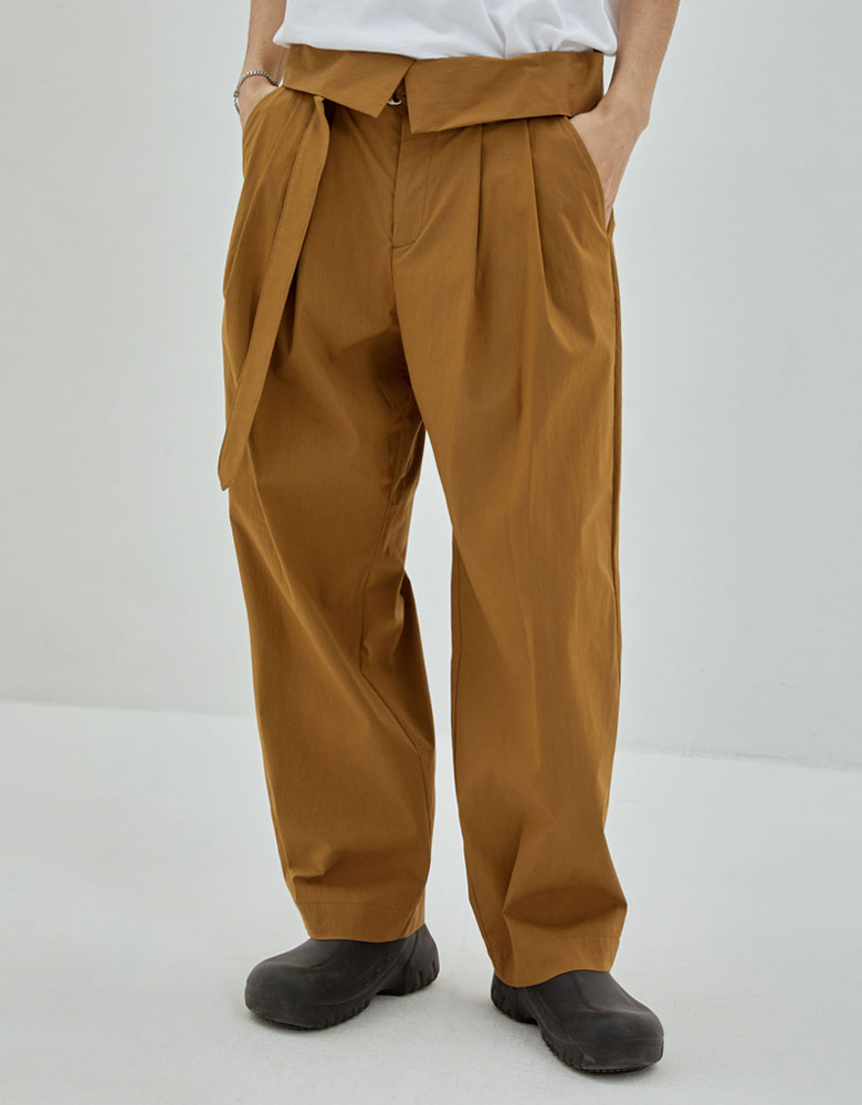 LAYSIDE FLIP BELTED TROUSER_YELLOW BR